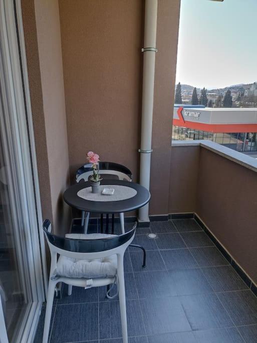 Lovely Apartment - Ljupki Stan Ποντγορίτσα Εξωτερικό φωτογραφία
