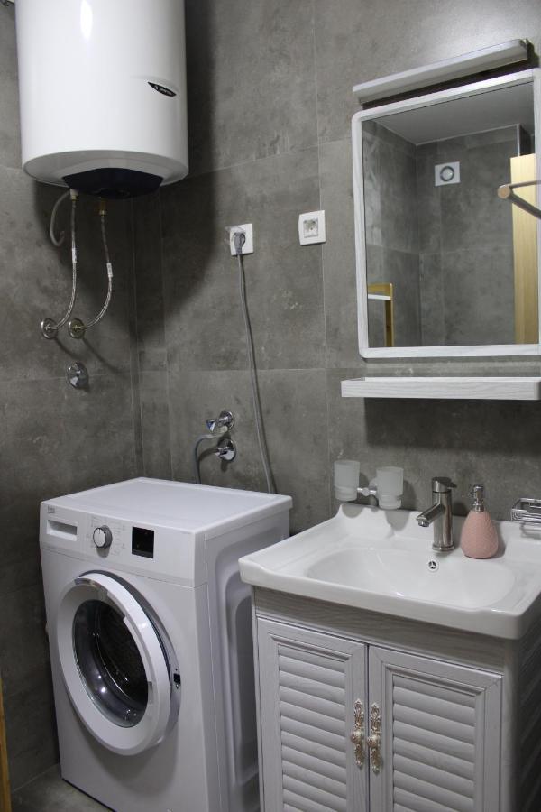 Lovely Apartment - Ljupki Stan Ποντγορίτσα Εξωτερικό φωτογραφία